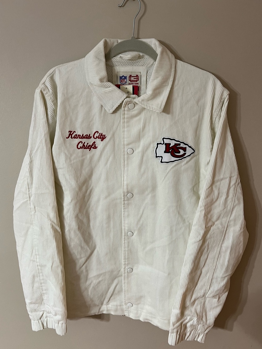 Ultra Game NFL Kansas City Chiefs cream corduroy jacket